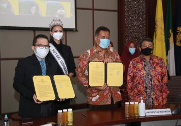 Penandatanganan Nota Kesepahaman antara PT Mustika Ratu dengan Universitas Indonesia. (foto-foto: dok UI)