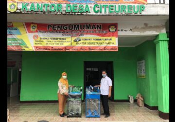 Dosen FKM UI Sosialisasikan Upaya Cegah Penularan COVID-19 Bagi Para Pelaku UMKM Desa Citeureup. (foto-foto: dok UI)