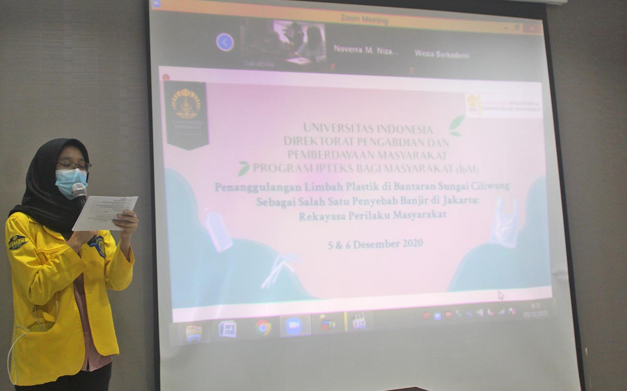 Pengmas FMIPA Pelatihan Rekayasa Perilaku Ubah Kebiasaan Buang Sampah di Ciliwung-2